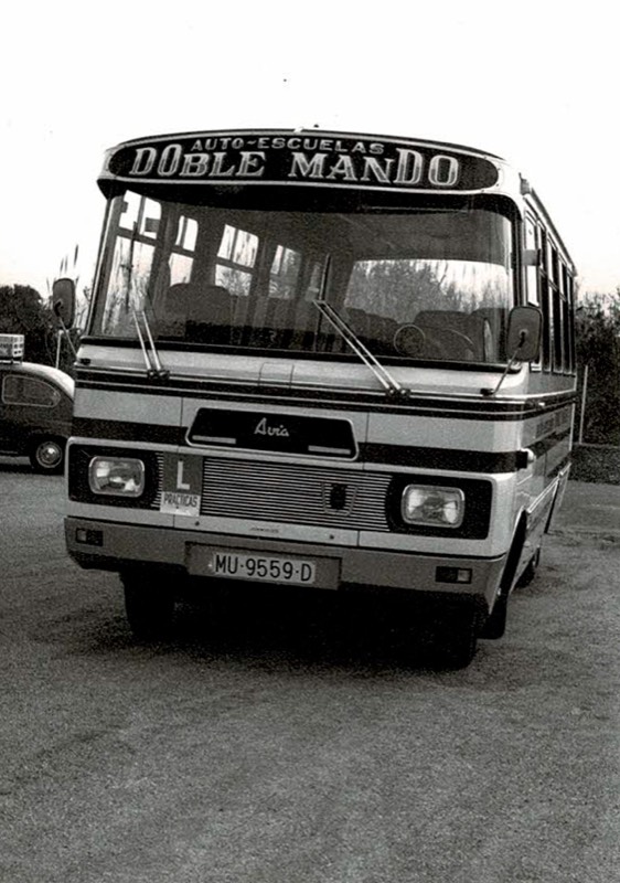 Frontal del autobús de prácticas de Doble Mando